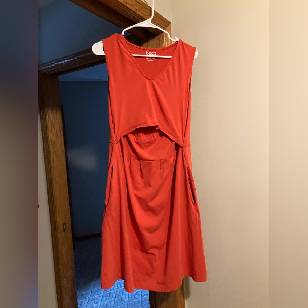 B00b design sleeveless nursing dress